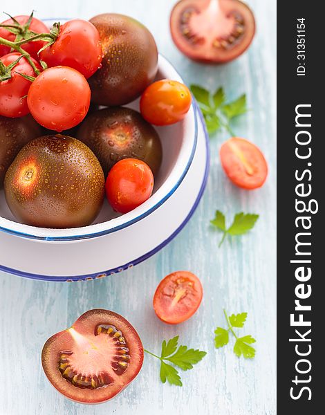 Three Varieties Of Tomato In A Dish