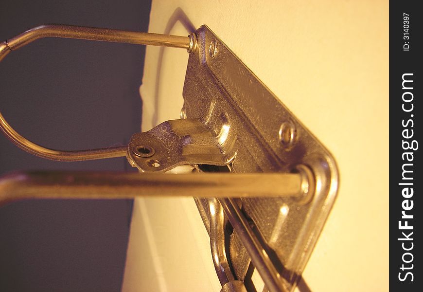 Metallic binder mechanism open closeup.