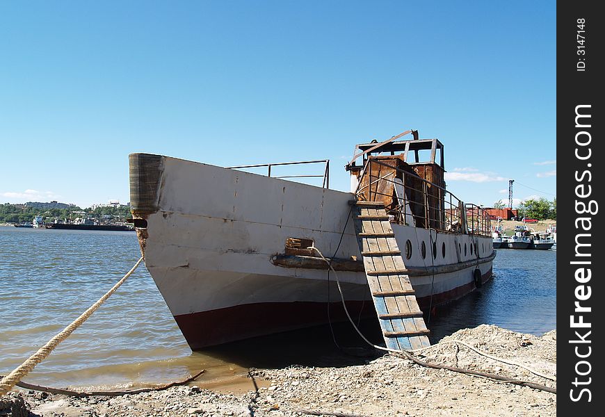 Photo made near Khabarovsk's ship-building plant. Photo made near Khabarovsk's ship-building plant