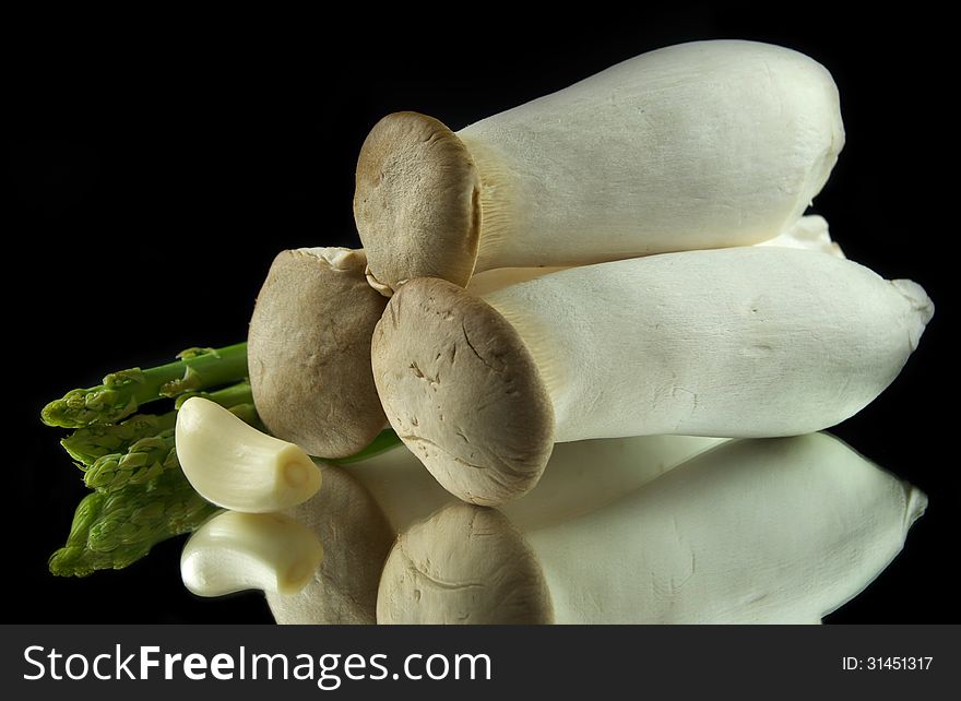 Mushrooms, Garlic And Asparagus