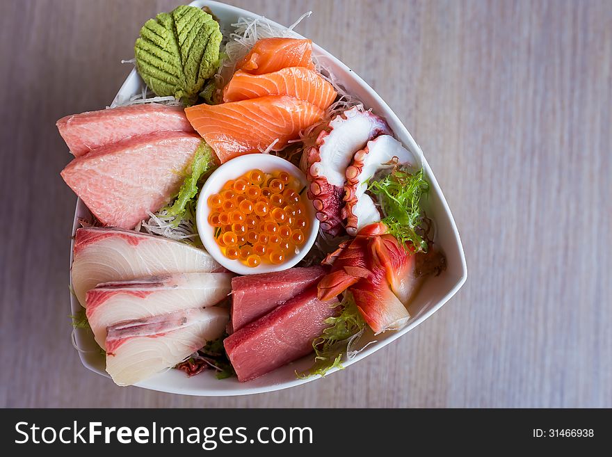 Sashimi Set in triangular bowl