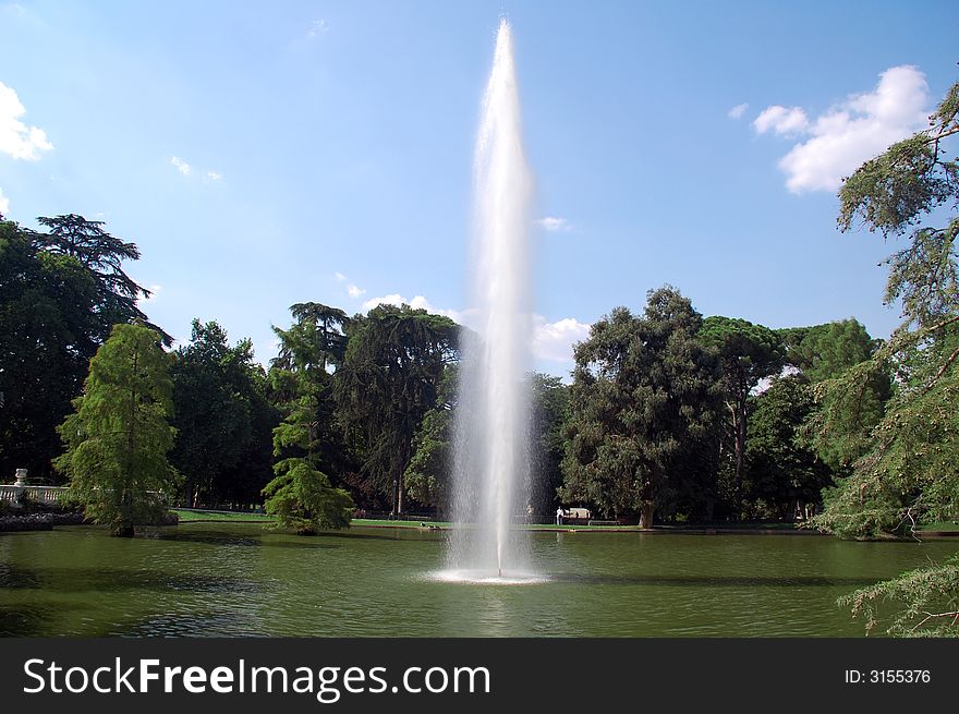 A big park in the city of madrid