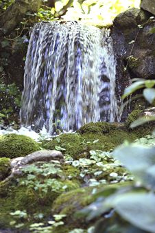 Peaceful Waterfall Royalty Free Stock Images Peaceful Waterfall Royalty Free Stock Images