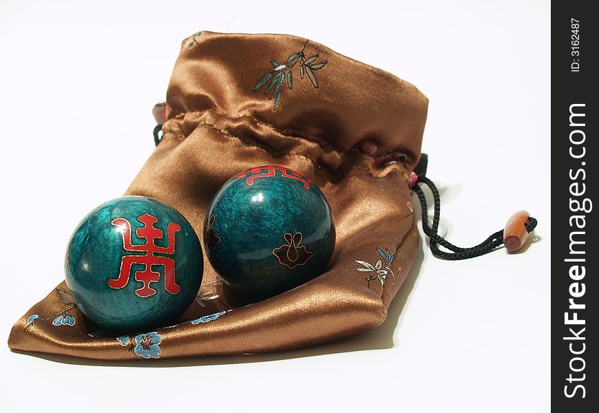 Chinese music balls with silk bag
