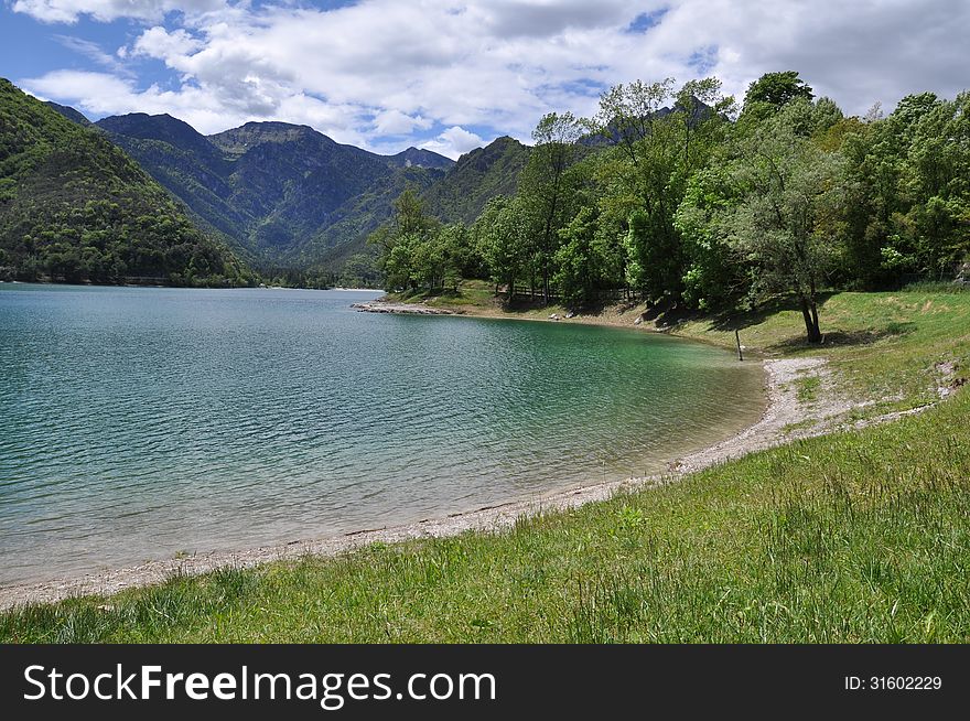 Lago di Ledro is a lake in Trentino, Italy. At an elevation of 655 m, its surface area is 2.187 kmÂ². Lago di Ledro is a lake in Trentino, Italy. At an elevation of 655 m, its surface area is 2.187 kmÂ².