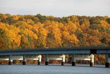 Fall Foliage, Water And Bridge Royalty Free Stock Images Fall Foliage, Water And Bridge Royalty Free Stock Images