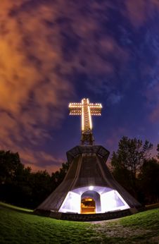 Cross At Night Royalty Free Stock Image Cross At Night Royalty Free Stock Image