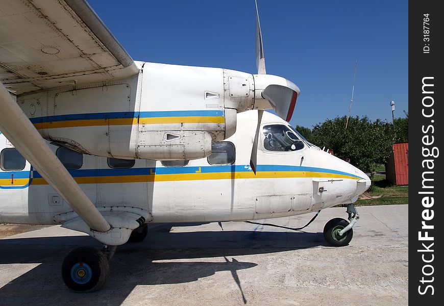 The side view of the An-28 aircraft. The side view of the An-28 aircraft