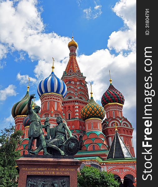 St. Basil s Cathedral and monument to Minin and Pozharsky