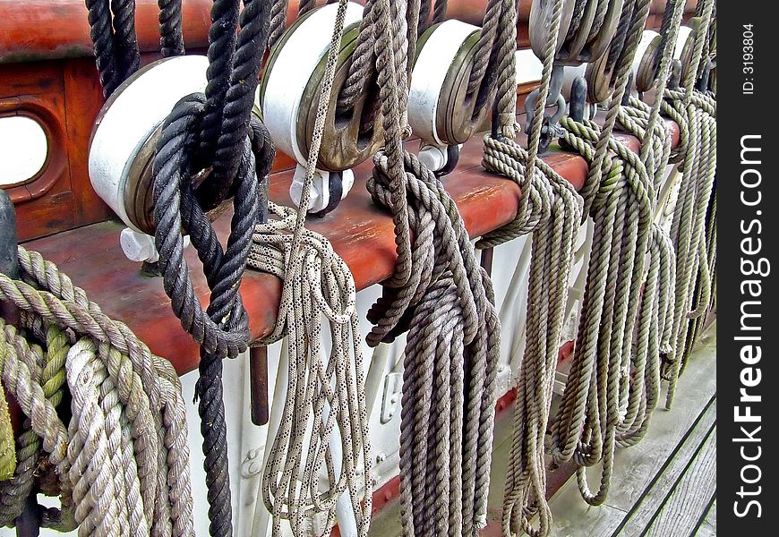 Sailship ropes