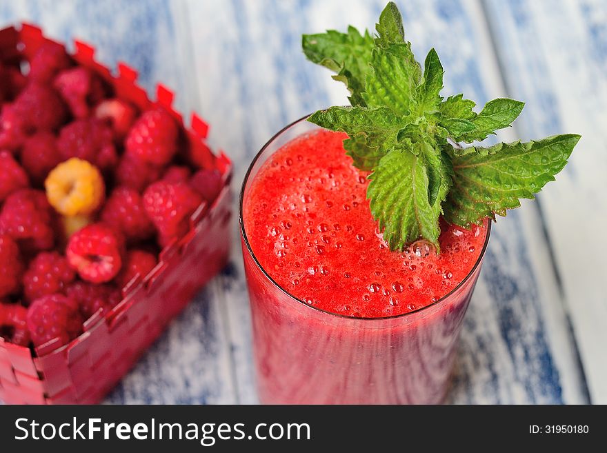 Mixed fruit drinks with mint. Mixed fruit drinks with mint