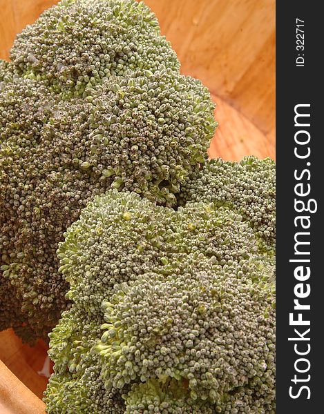 Broccoli wood bowl 267. Broccoli wood bowl 267