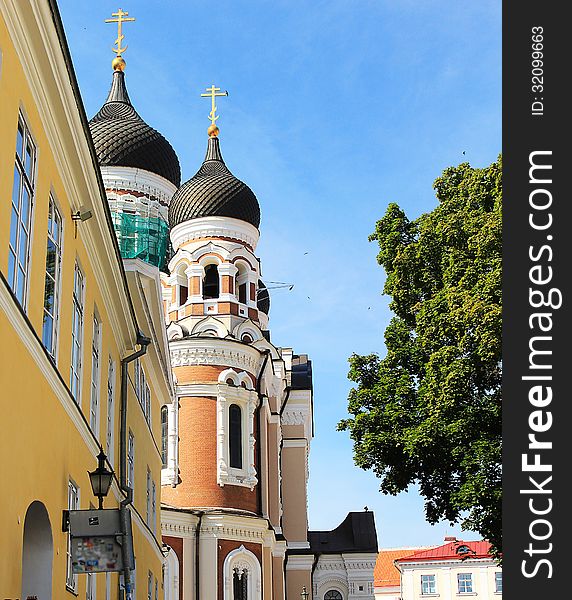 Alexander Nevsky Orthodox Cathedral - the nineteenth century. Tsar symbol of power, the largest dome church in Tallinn. Alexander Nevsky Orthodox Cathedral - the nineteenth century. Tsar symbol of power, the largest dome church in Tallinn