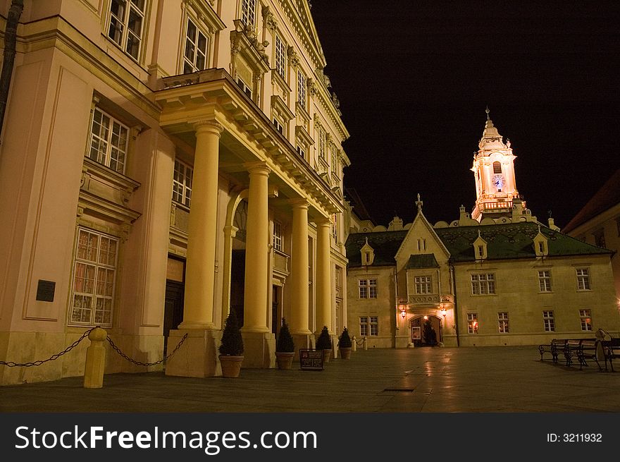 Bratislava in the night. The Primate's Palace is a neo-Classical palace in Bratislava's Old Town. It was built from 1778 to 1781 for Archbishop Jï¿½zsef Batthyï¿½ny, after the design of architect Melchior Hefele. The palace and its most famous chamber, the Hall of Mirrors, have played host to many significant events.