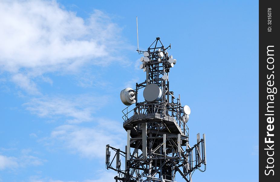 Horizontal view of communication tower showing range of antenna