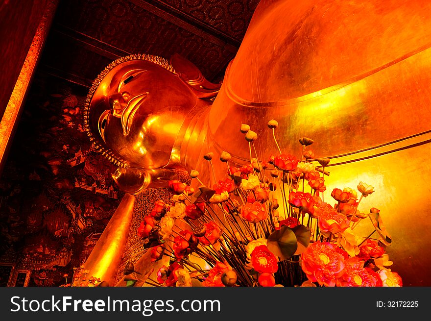 Buddha images in the hall of Wat poh, Bangkok. Buddha images in the hall of Wat poh, Bangkok