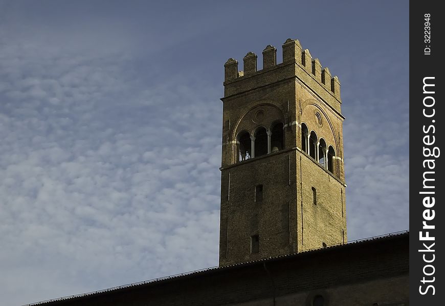 The tower of Arengo in the italian city of Bologna at dawn