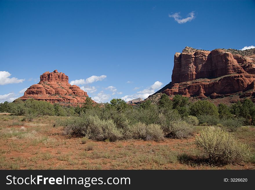 Sedona's Bell Rock Loop is one of the most hiked areas in Sedona's Red Rock country. Sedona's Bell Rock Loop is one of the most hiked areas in Sedona's Red Rock country.