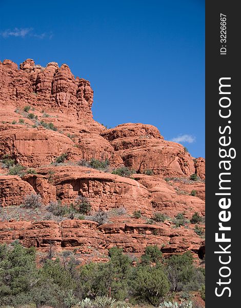 Approaching Bell Rock, visitors will find the red rocks look even more amazing. Approaching Bell Rock, visitors will find the red rocks look even more amazing.