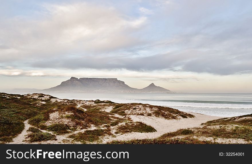 Landscape of Cape Town and Table Mountain at sunrise