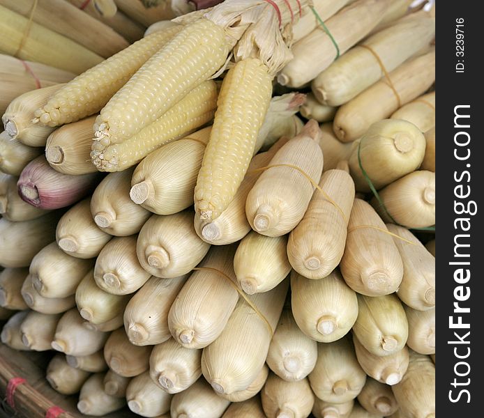 A pile of sweetcorn at the market