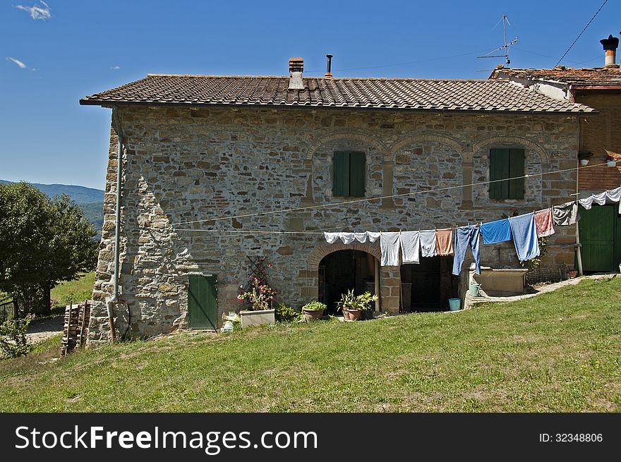 Laundry hanging to dry in the Tuscan countryside