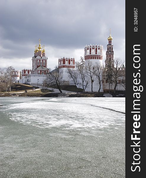 Novodevichy monastry. Spring