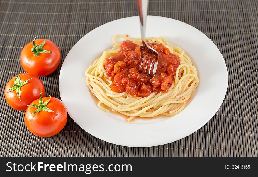 Spaghetti with tomato sauce, pasta