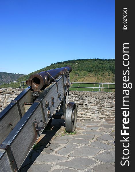 Cannon pointing towards a hillside in Germany.