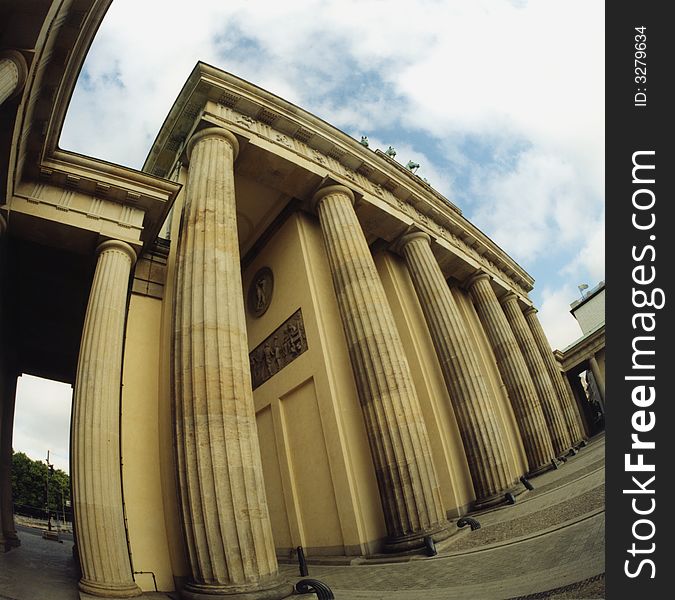 Brandenburger Tor, seen with a fish-eye lens