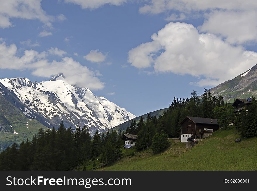 Pretty Austrian Houses With Amazing View