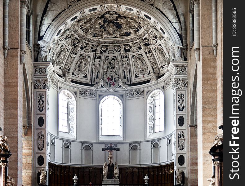 The St. Peter cathedral (Trierer Dom)