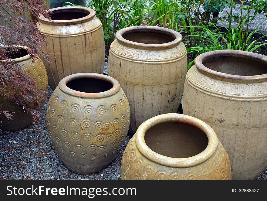 Clay Pots In Garden Shop