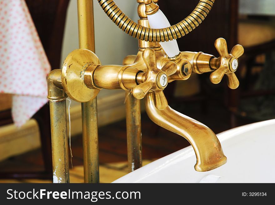 Retro-styled Copper Faucet