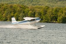 Float Plane Or Seaplane Taking Off Royalty Free Stock Image Float Plane Or Seaplane Taking Off Royalty Free Stock Image