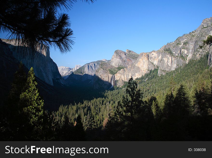 A view of Yosemite Valley from the tunnel.