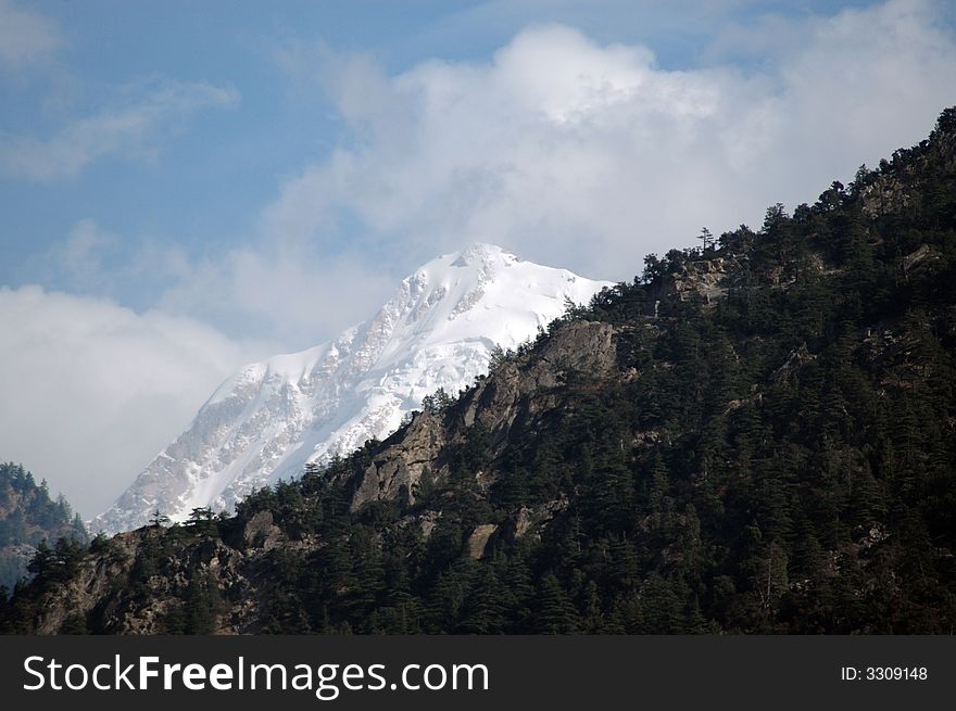 Karcham is situated on India-Tibet Border in the State of Himachal Pradesh