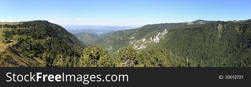 Idyllic Mountain Panorama