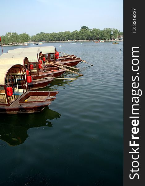 The back lake is besides the PALACE