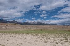 Mountain Steppe Desert Sky Landscape Royalty Free Stock Photos Mountain Steppe Desert Sky Landscape Royalty Free Stock Photos