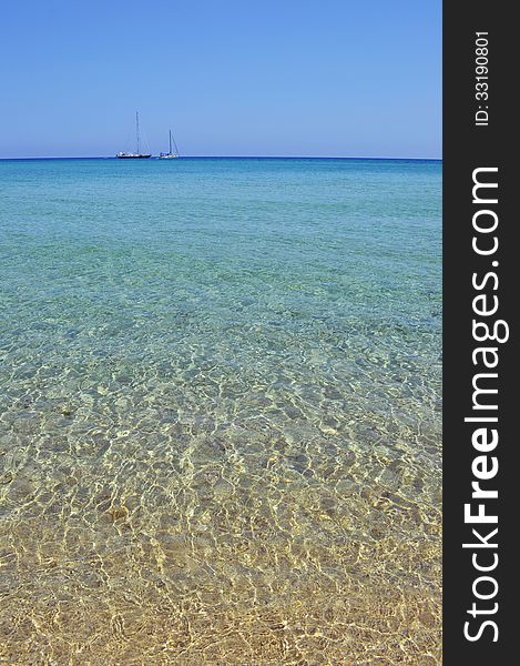 Boats at the horizon and clear water. Boats at the horizon and clear water.