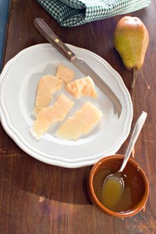 Cheese, Honey And Pear Royalty Free Stock Photos Cheese, Honey And Pear Royalty Free Stock Photos