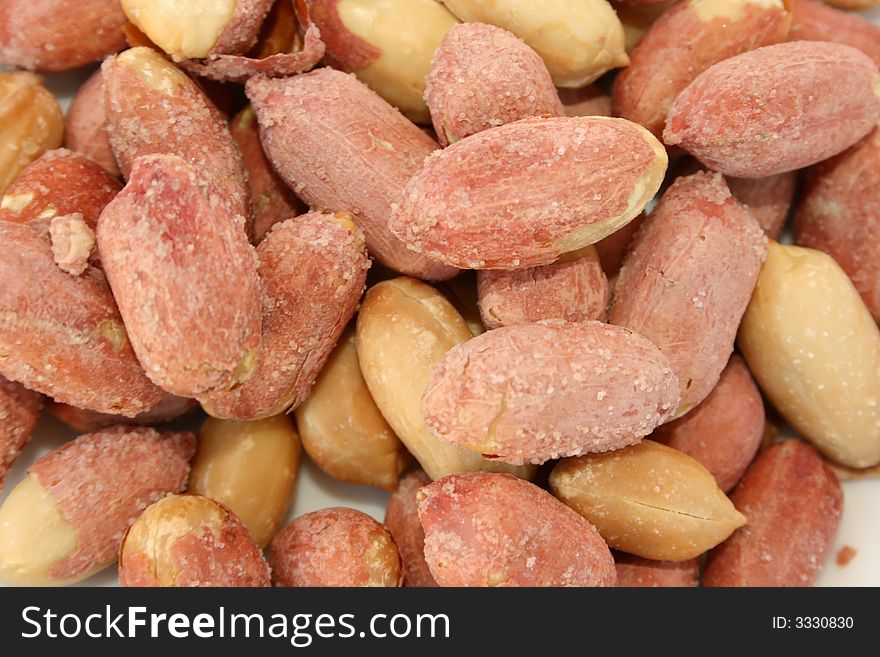 Tasty and salted peanuts as a nice snack.