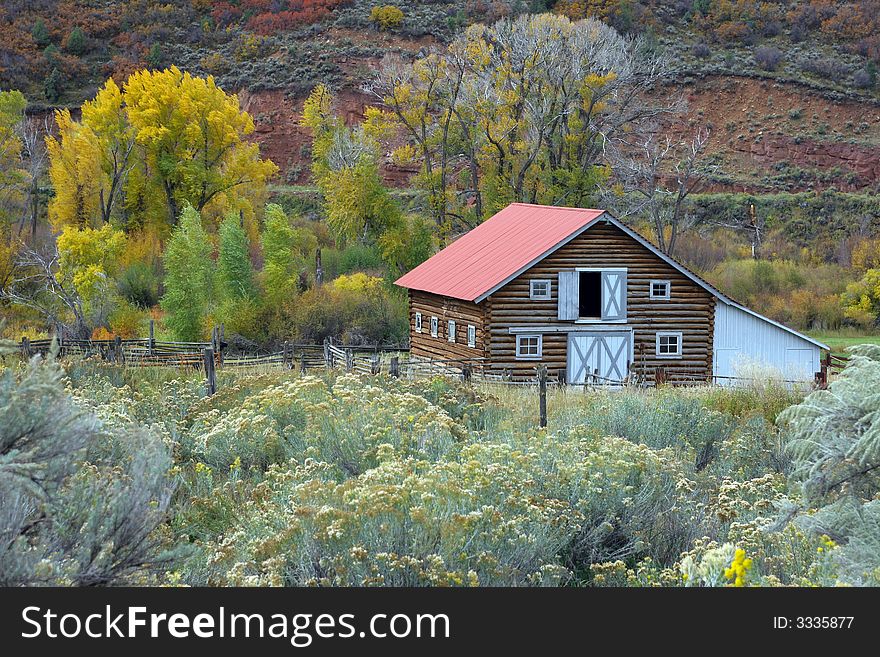 Colorado country barn in autumn