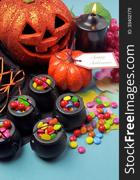 Halloween Trick or Treat party table - Vertical.