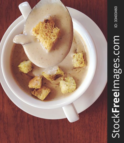 Image of Creamy mushroom soup