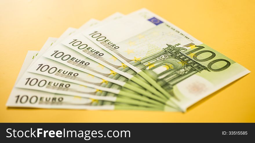 100 Euro Bills