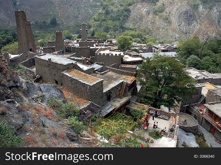 The Tao-Pin village is the oldest village village of Qiang nationality located in  upper reaches of the Min-jiang river. Today, the Tao-Pin village holds the title of living fossil 
of the architecture of the  Qiang nationality. The Tao-Pin village is the oldest village village of Qiang nationality located in  upper reaches of the Min-jiang river. Today, the Tao-Pin village holds the title of living fossil 
of the architecture of the  Qiang nationality.