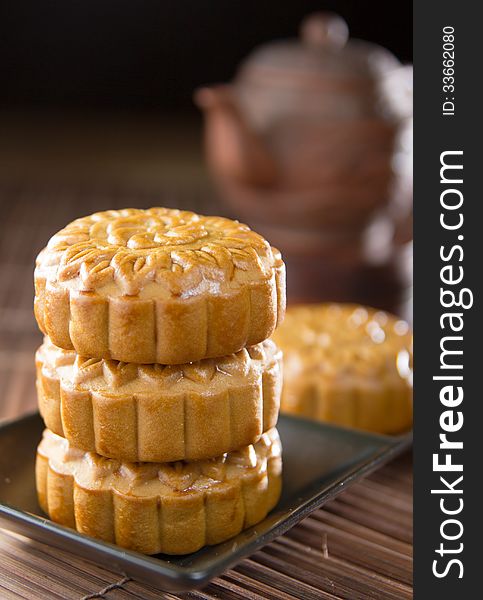 Mooncake and tea,Chinese mid autumn festival food