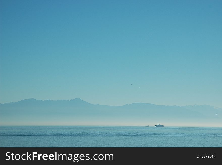 Ocean view from Vancouver Island to Olympic Park in the US, WA state.